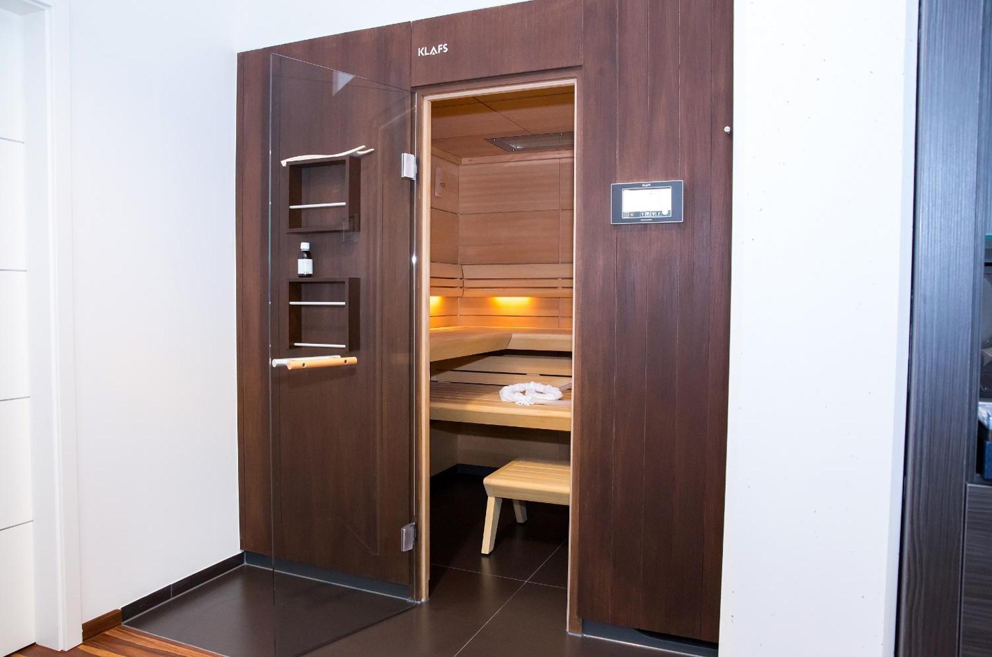 Plus Punkt Private Spa Вайнгартен Екстериор снимка