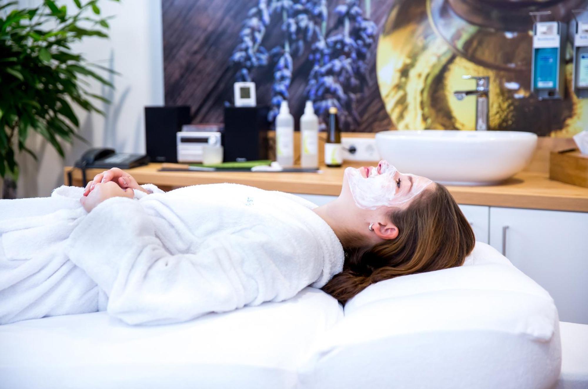 Plus Punkt Private Spa Вайнгартен Екстериор снимка