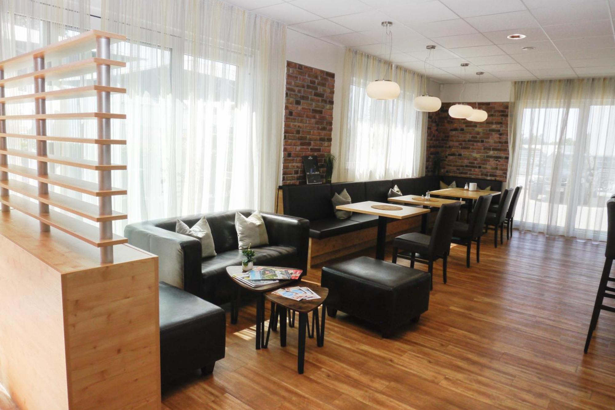 Plus Punkt Private Spa Вайнгартен Екстериор снимка