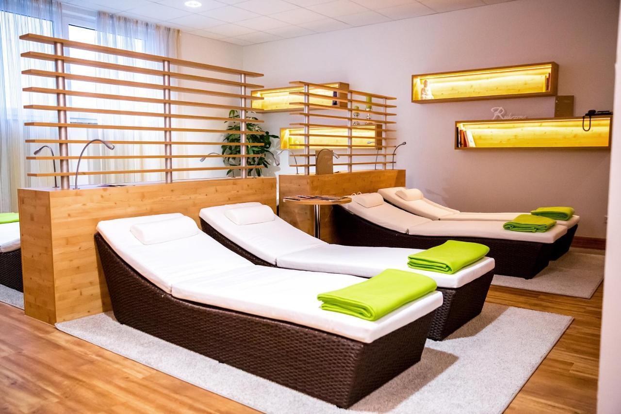 Plus Punkt Private Spa Вайнгартен Екстериор снимка